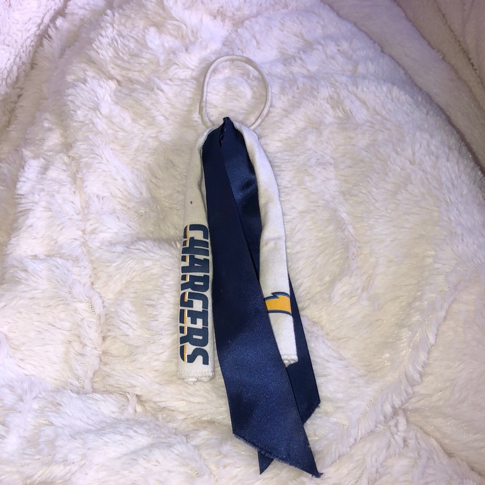 NFL Chargers Bow